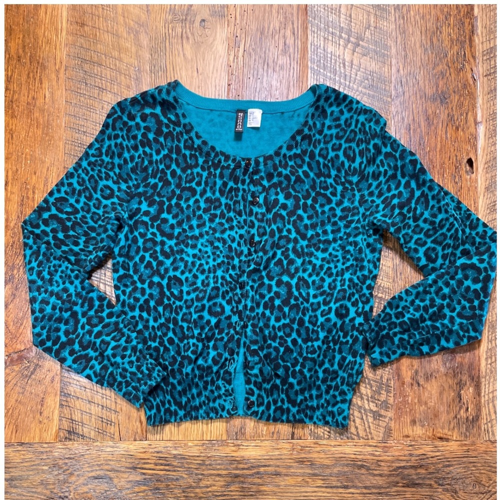 H&M Divided Teal Black Leopard Print Cardigan Sweater Crew Neck Button Front‎ XS